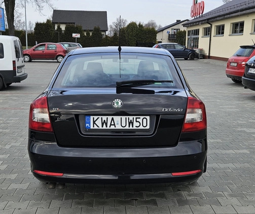 Skoda Octavia cena 26900 przebieg: 230000, rok produkcji 2010 z Wadowice małe 79